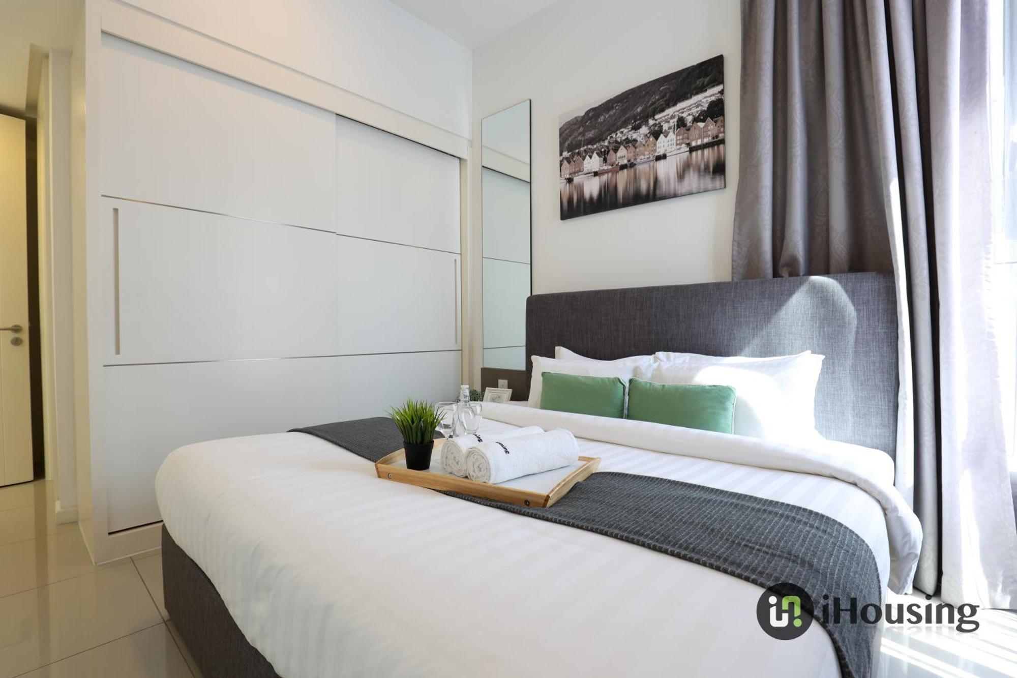 The Shore Premium By I Housing Apartment
